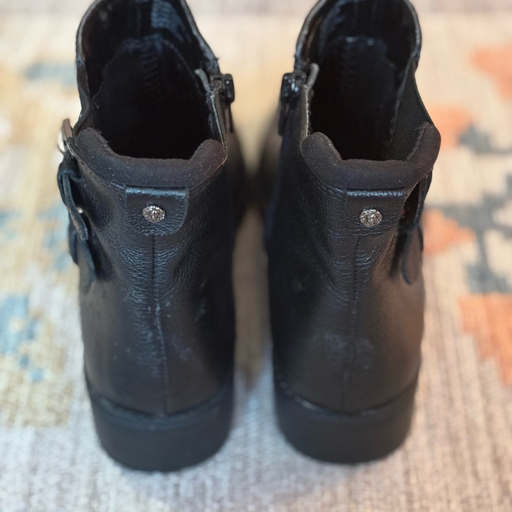 Make Me An Offer 😊 - Cute Anne Klein Booties with Buckle Details (Black) - Picture 11 of 11